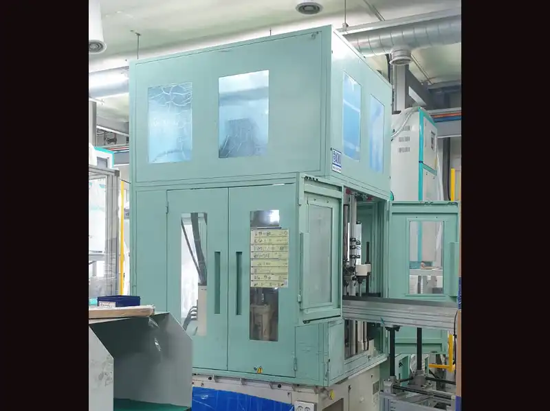 Photo #3 of Used Injection Molding Machine AOKI year 2014