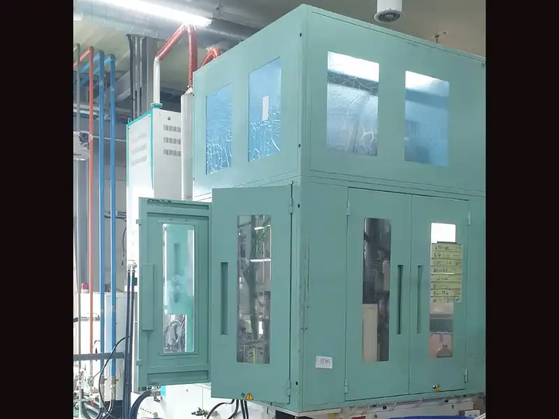 Photo #4 of Used Injection Molding Machine AOKI year 2014