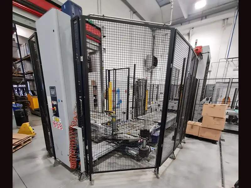 Photo #2 of Used Pallet Wrapper Robopac ROTOPLAT 3000 PGS 12000 bph