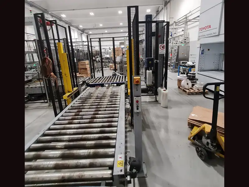 Photo #3 of Used Pallet Wrapper Robopac ROTOPLAT 3000 PGS 12000 bph