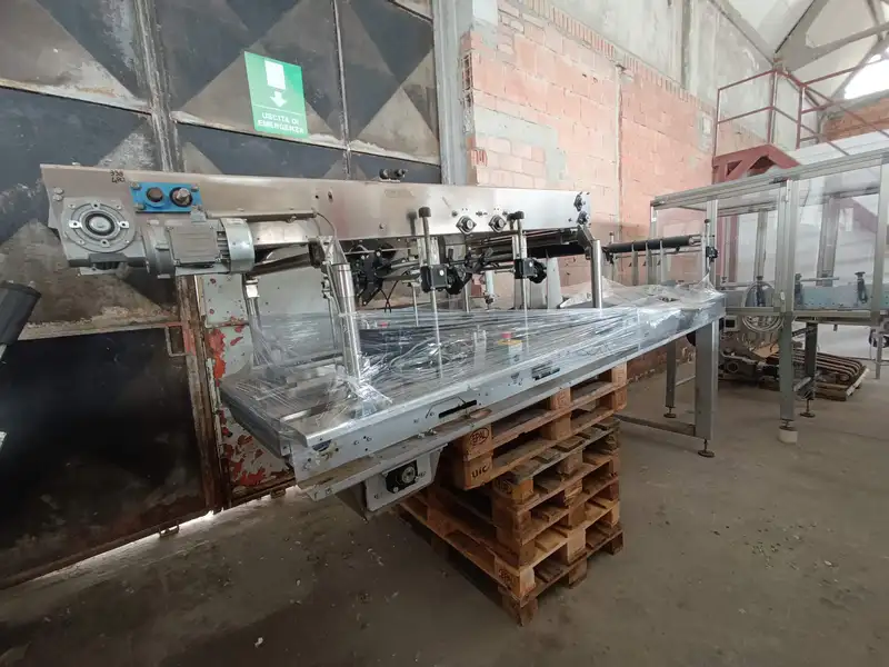 Photo #4 of Used Wrap Around SGE year 2013 3000 boxes/hour