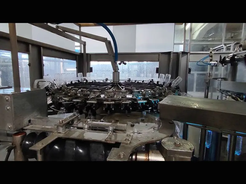 Photo #4 of Used filling monoblock CUSTOM ALPHA 32-32-8 11000 BPH