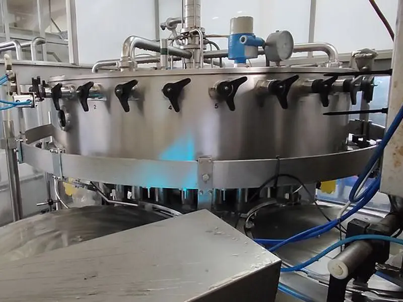 Photo #7 of Used filling monoblock CUSTOM ALPHA 32-32-8 11000 BPH