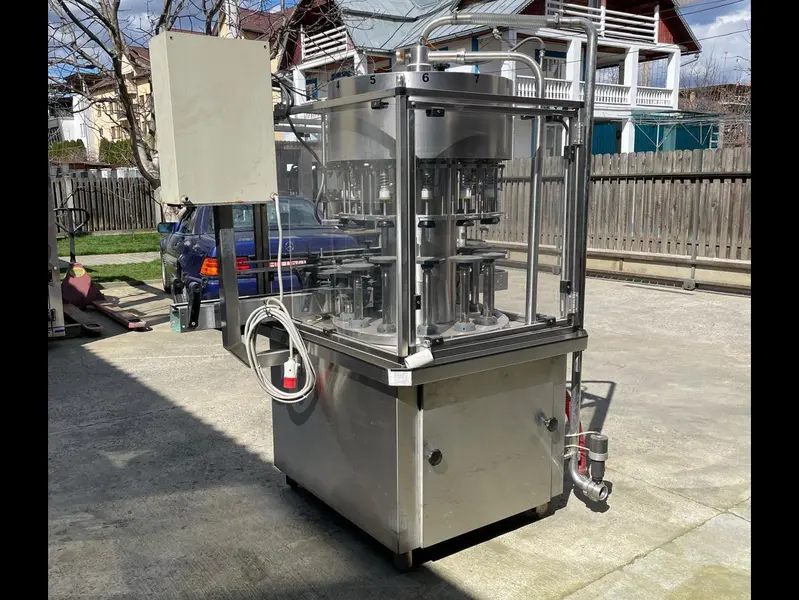 Photo #3 of Used filling machine VIRMAURI Pavonis 12 up to 1200 bph