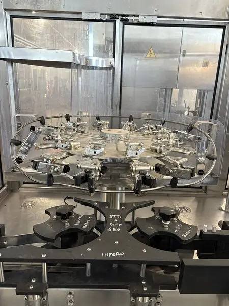 Photo #2 of Used filling monoblock Bertolaso Miniblock 12/12/1 2500 bph