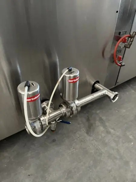 Photo #12 of Used filling monoblock Bertolaso Miniblock 12/12/1 2500 bph