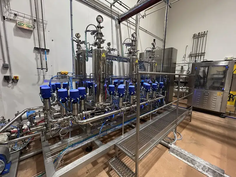 Photo #9 of Used Bottling Line for champagne, sparkling and still wine 4000 bph