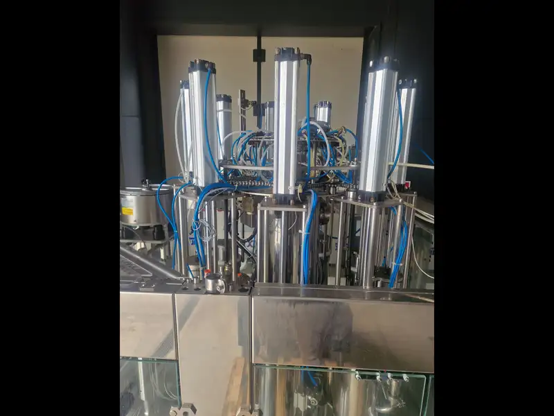 Photo #2 of Used Filling Monoblock Alfatek for olive oil 1500 bph