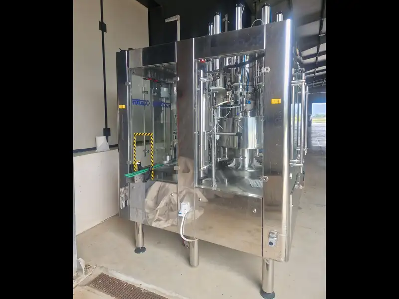 Photo #3 of Used Filling Monoblock Alfatek for olive oil 1500 bph