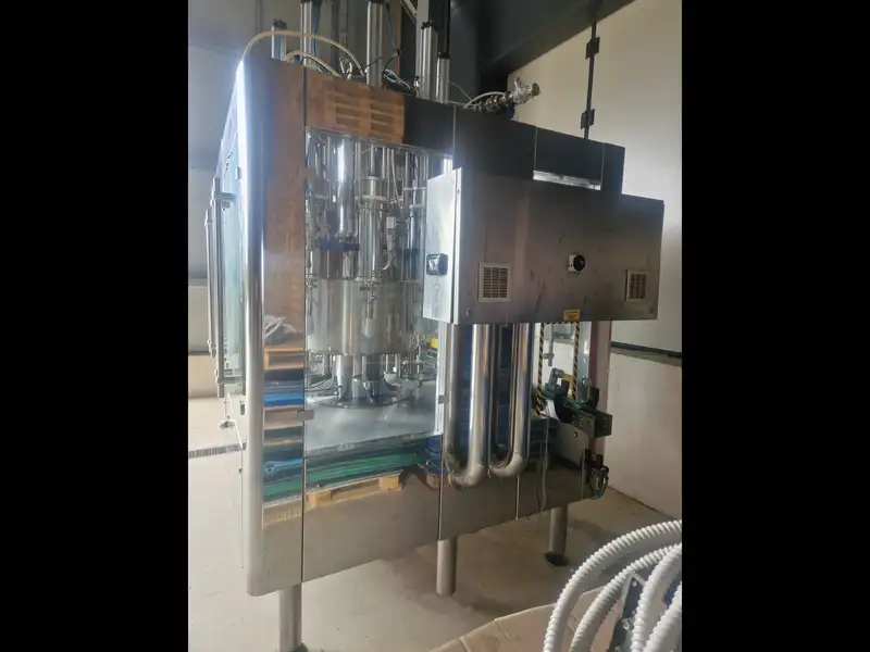 Photo #4 of Used Filling Monoblock Alfatek for olive oil 1500 bph