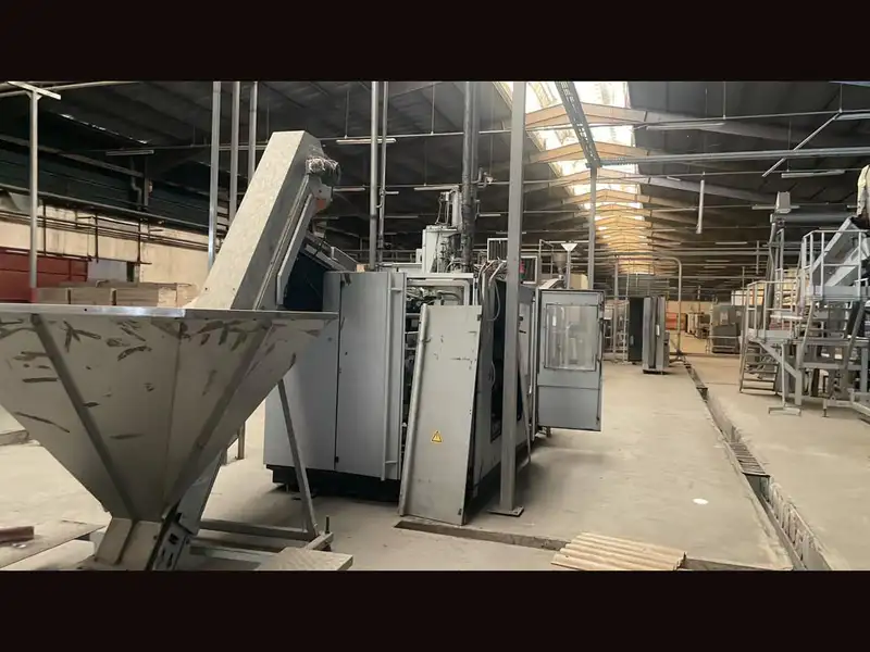 Photo #1 of Used complete isobaric bottling line for CSD 6400 bph