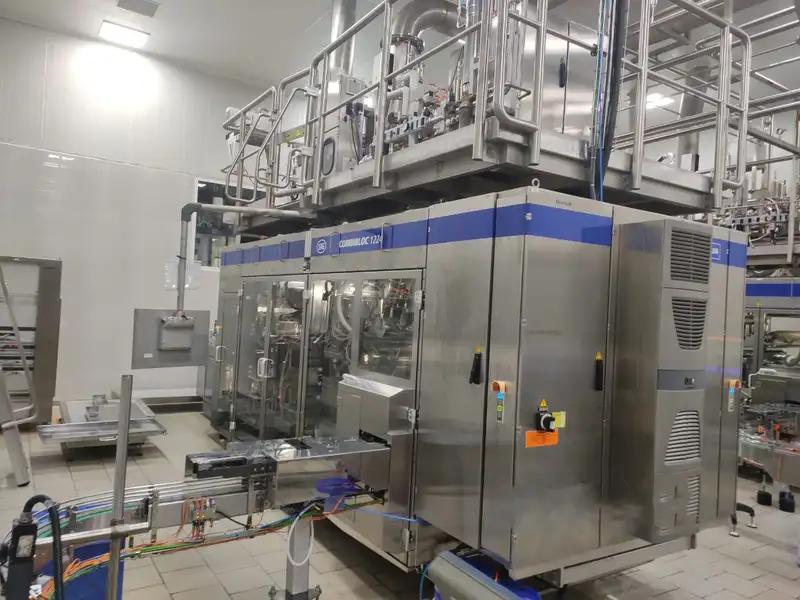 Photo #2 of Used SIG Combibloc 26,500 bricks/h – like new