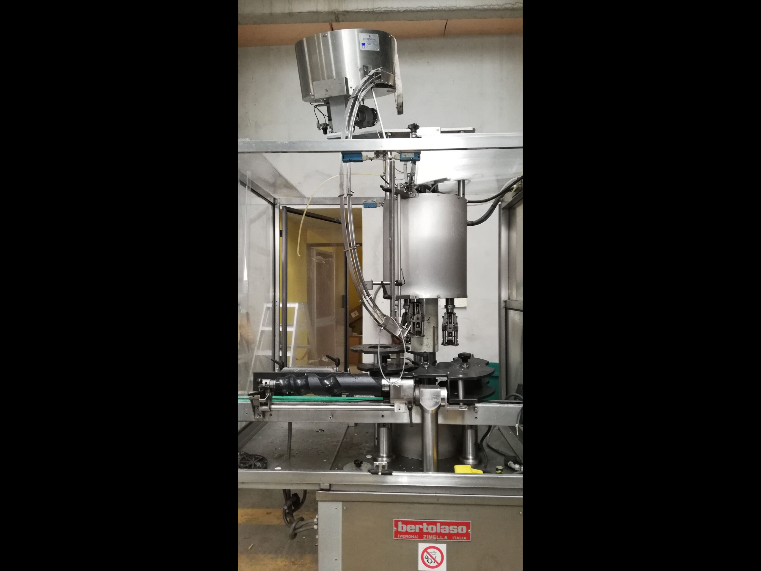 Photo #3 of Used Capping machine Bertolaso SIGMA 603 4500 bph