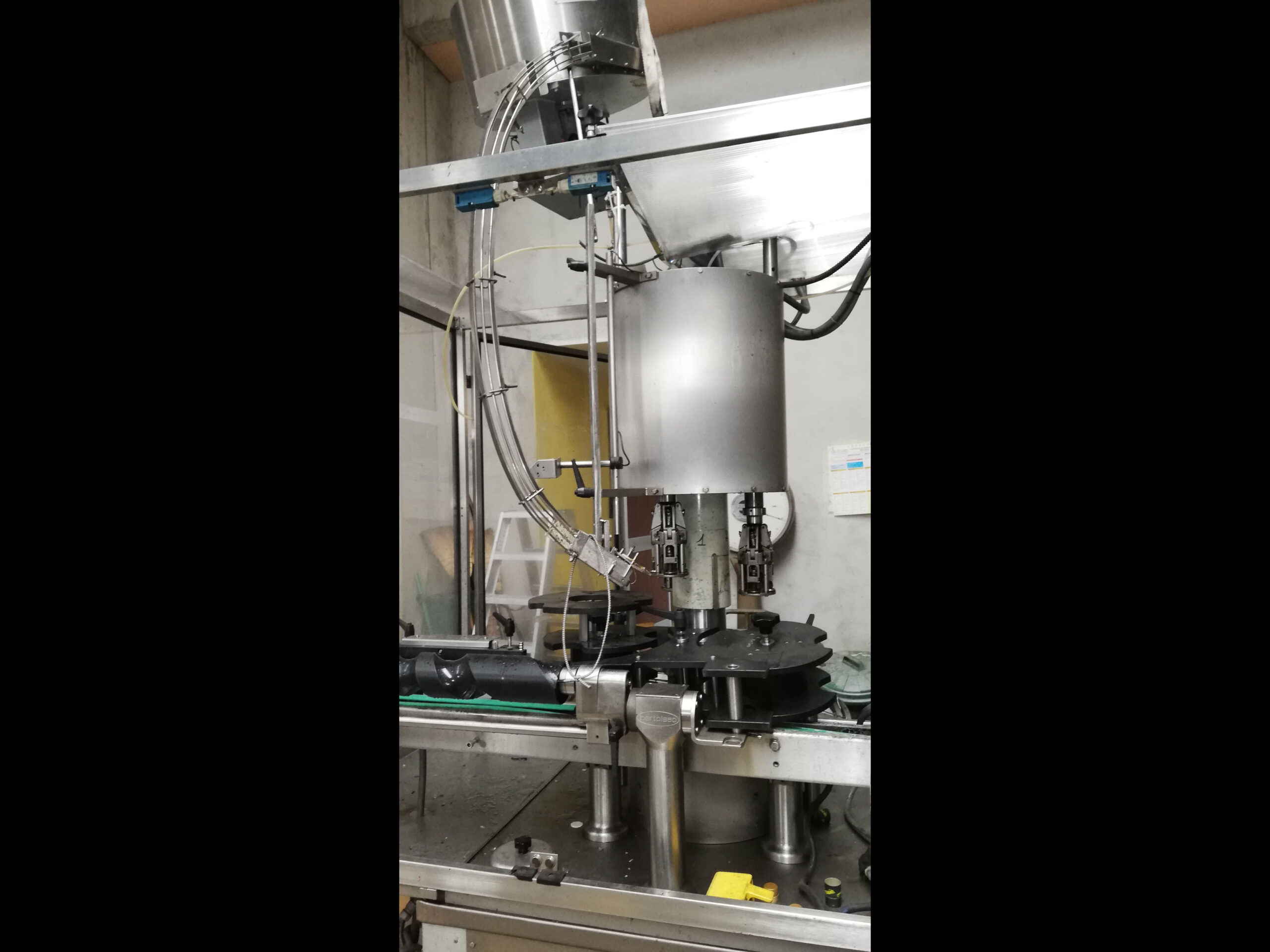 Photo #4 of Used Capping machine Bertolaso SIGMA 603 4500 bph