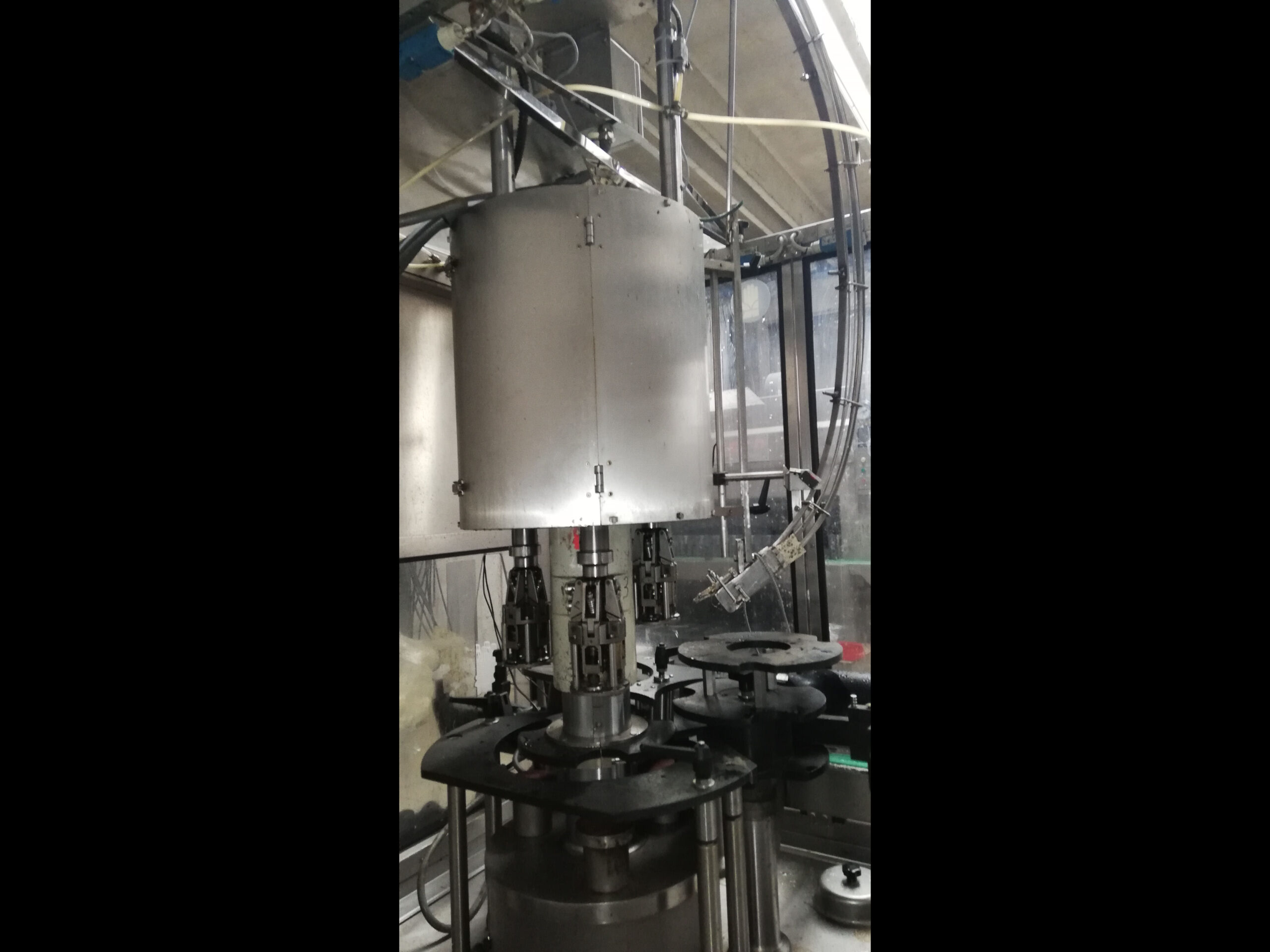 Photo #5 of Used Capping machine Bertolaso SIGMA 603 4500 bph