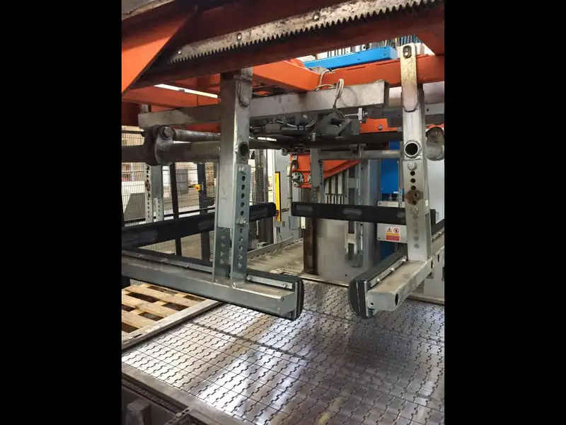 Photo #2 of Used Automatic Depalletizer ACMI 2200 plastic crates-hour