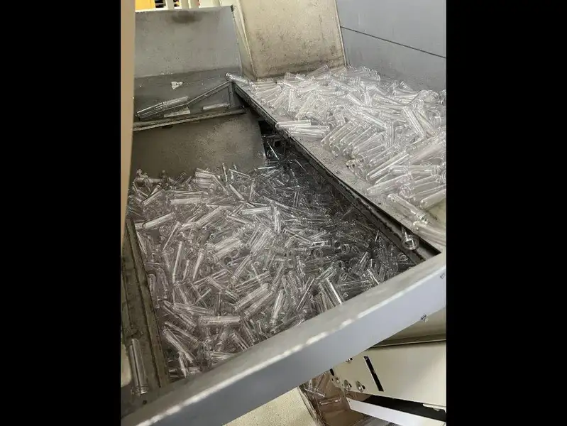 Photo #3 of Used Bottling Line for edible oil 6000 bph