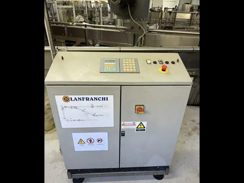 Photo #7 of Used Bottling Line for edible oil 6000 bph