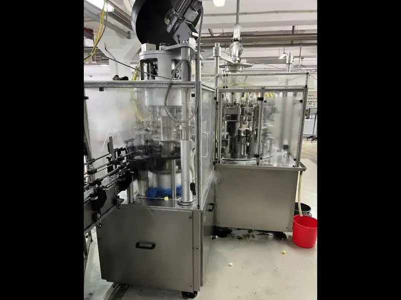 Photo #12 of Used Bottling Line for edible oil 6000 bph