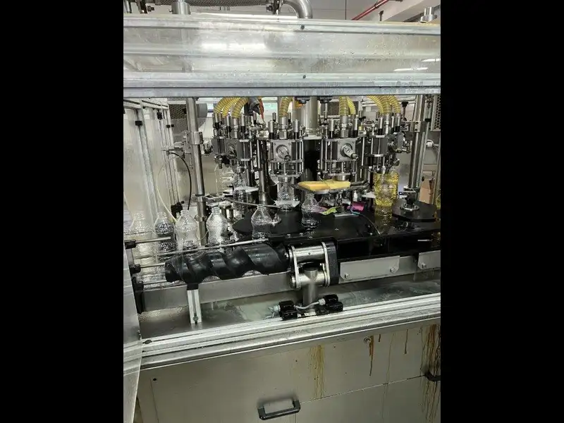 Photo #15 of Used Bottling Line for edible oil 6000 bph