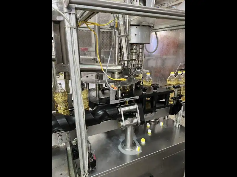 Photo #16 of Used Bottling Line for edible oil 6000 bph