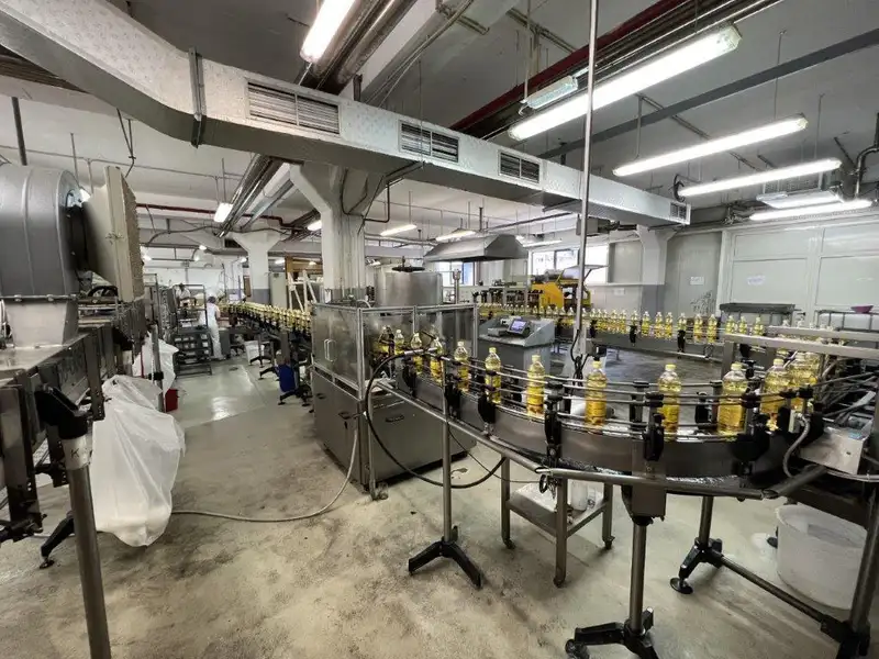 Photo #23 of Used Bottling Line for edible oil 6000 bph