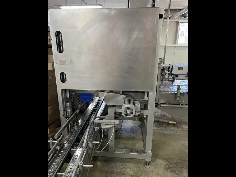 Photo #27 of Used Bottling Line for edible oil 6000 bph