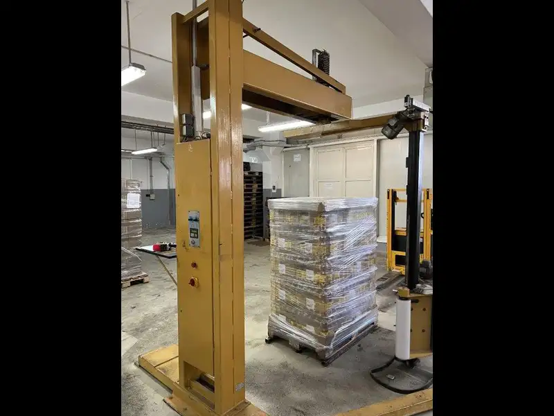 Photo #28 of Used Bottling Line for edible oil 6000 bph