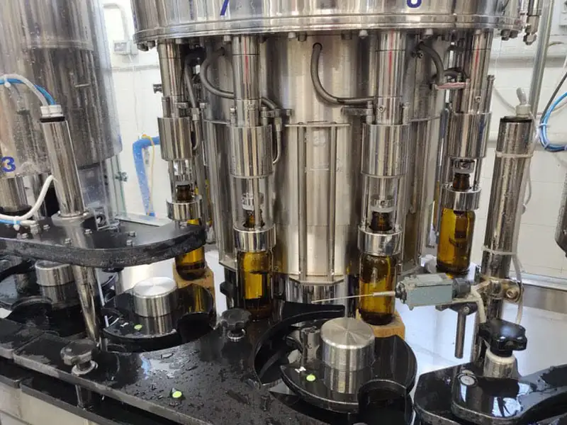 Photo #3 of Used Filling Monoblock ALFATEK Elvira for beer 2000 bph