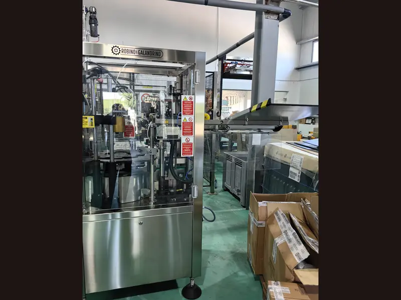 Photo #3 of Used capsuling machine Robino & Galandrino Minibloc year 2003 – 3000 bph