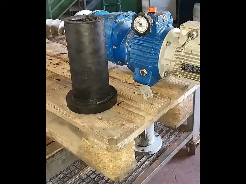 Photo #4 of Used Line for olive oil production PIERALISI 700 kg/h