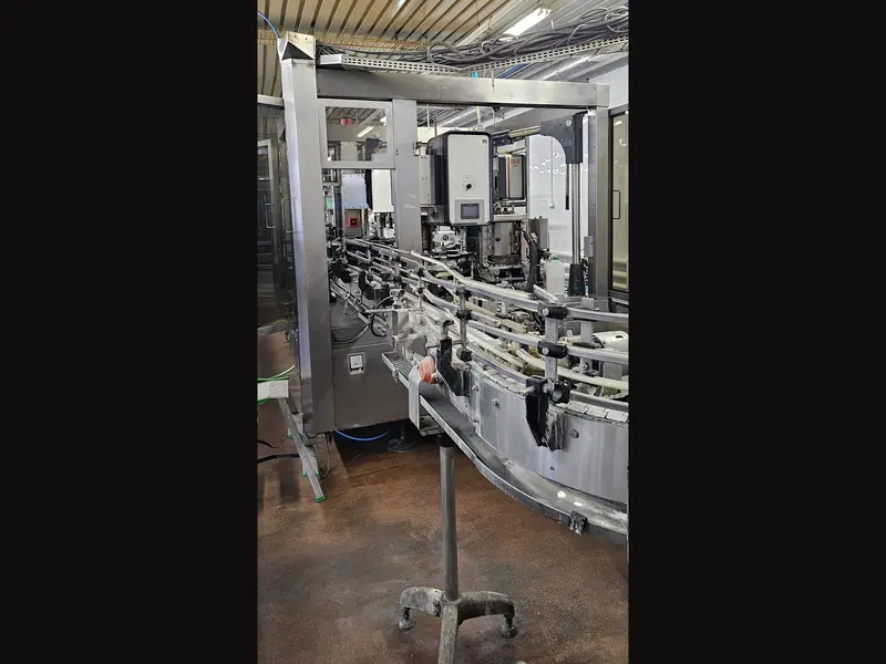 Photo #38 of Used bottling line Cortellazzi for CSD in PET bottles – 8000 bph