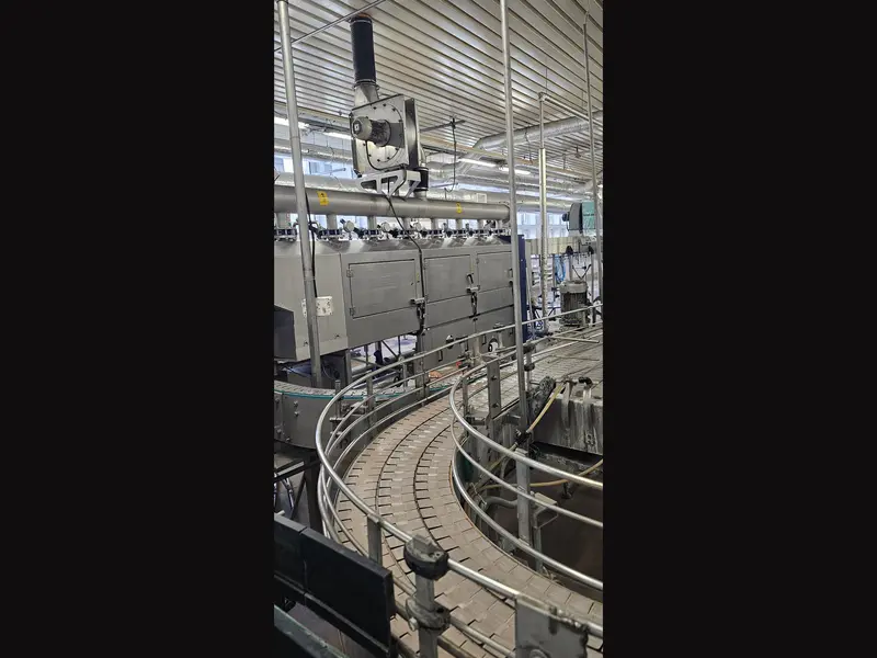 Photo #47 of Used bottling line Cortellazzi for CSD in PET bottles – 8000 bph