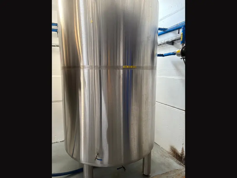 Photo #5 of Used Brewing and filling line for beer HG Machinery 800 kg/hour