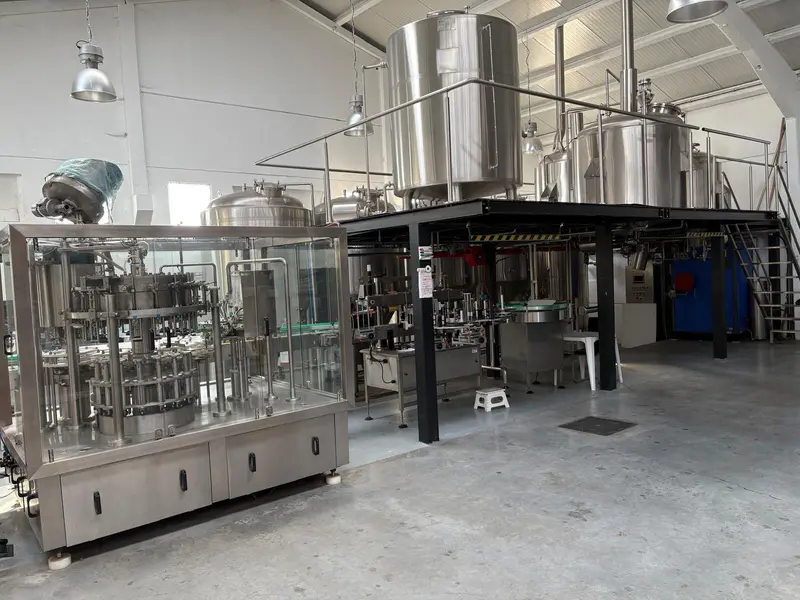 Photo #9 of Used Brewing and filling line for beer HG Machinery 800 kg/hour