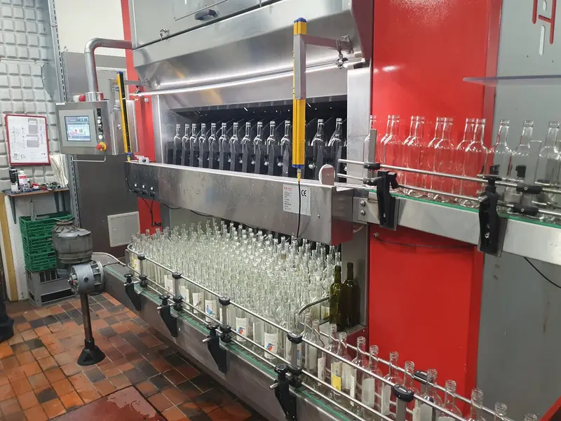 Photo #2 of Used Automatic Bottle Washer ATES Giorgia 8000 bph