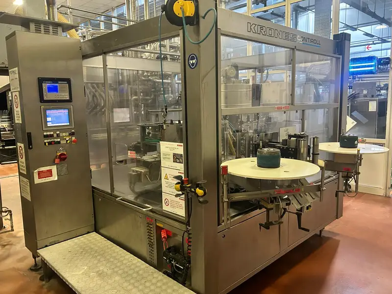 Photo #10 of Used Isobaric PET Complete Bottling Line for Water CSD 18000 bph 2L