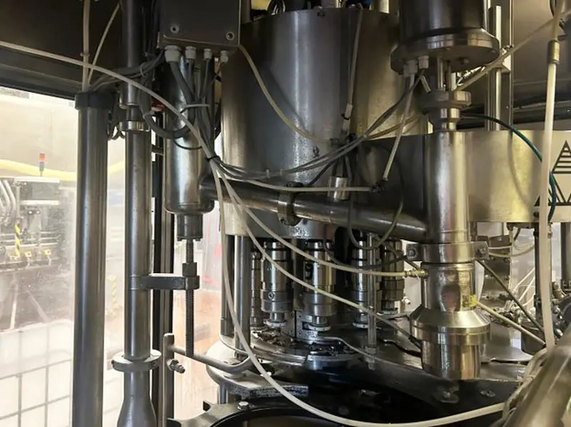 Photo #12 of Used Isobaric PET Complete Bottling Line for Water CSD 18000 bph 2L