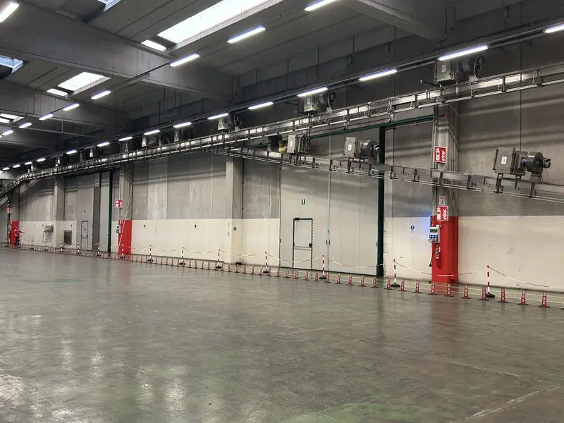 Photo #21 of Used Isobaric PET Complete Bottling Line for Water CSD 18000 bph 2L