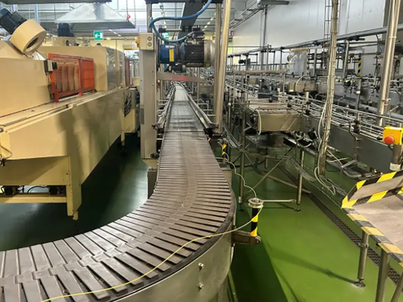 Photo #23 of Used Isobaric PET Complete Bottling Line for Water CSD 18000 bph 2L