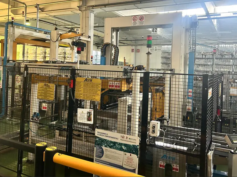 Photo #28 of Used Isobaric PET Complete Bottling Line for Water CSD 18000 bph 2L