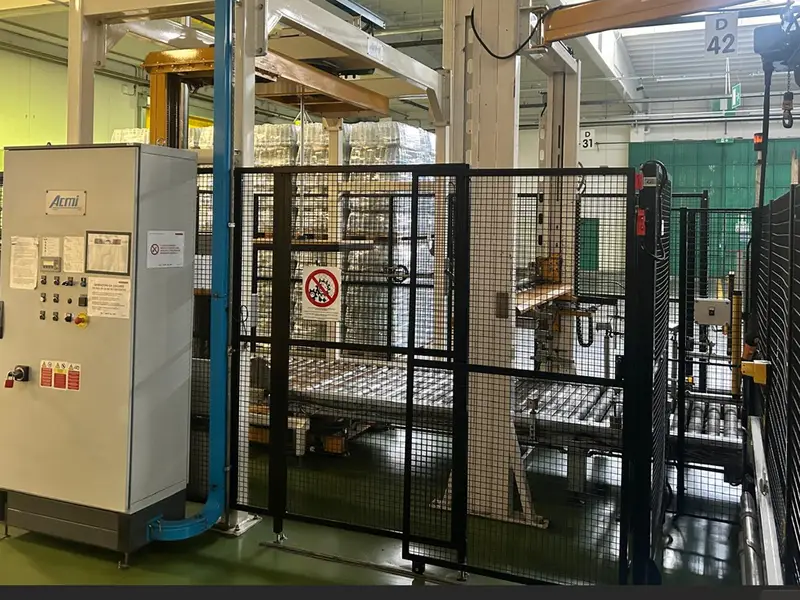 Photo #29 of Used Isobaric PET Complete Bottling Line for Water CSD 18000 bph 2L