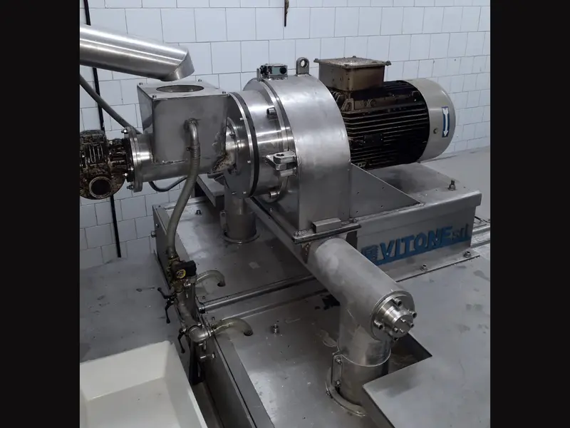 Photo #8 of Used olive oil processing line VITONE V3 3000 kg/hr
