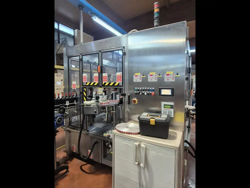 Photo #3 of Used Bottle Labeling Machine SACMI OPERA RA 720 8T S3 up to 6000 bph