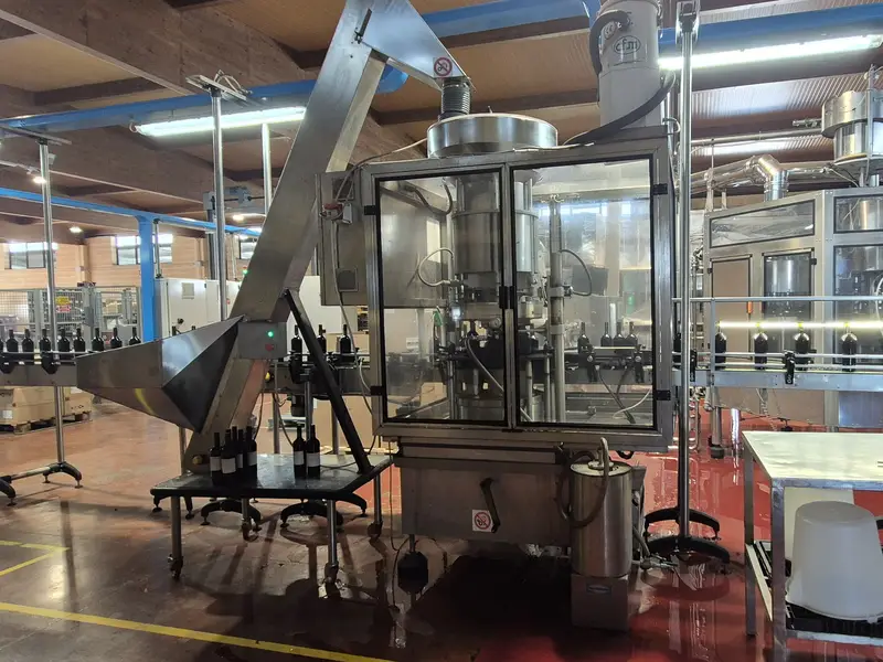 Photo #6 of Used Isobaric Complete Bottling Line for Still and Sparkling Wine up to 4500 bph