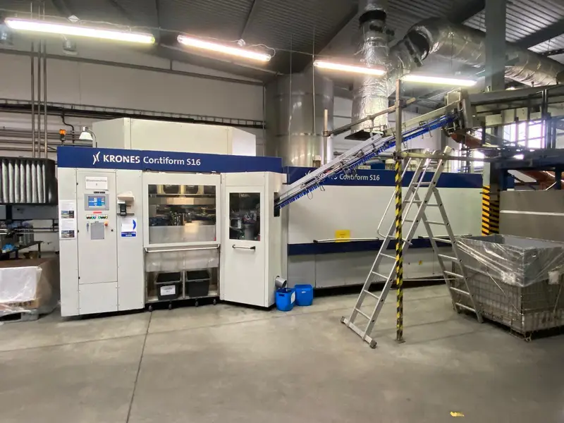 Photo #1 of Used PET Krones complete bottling line CSD Sparkling water 16000 bph 1.5 L