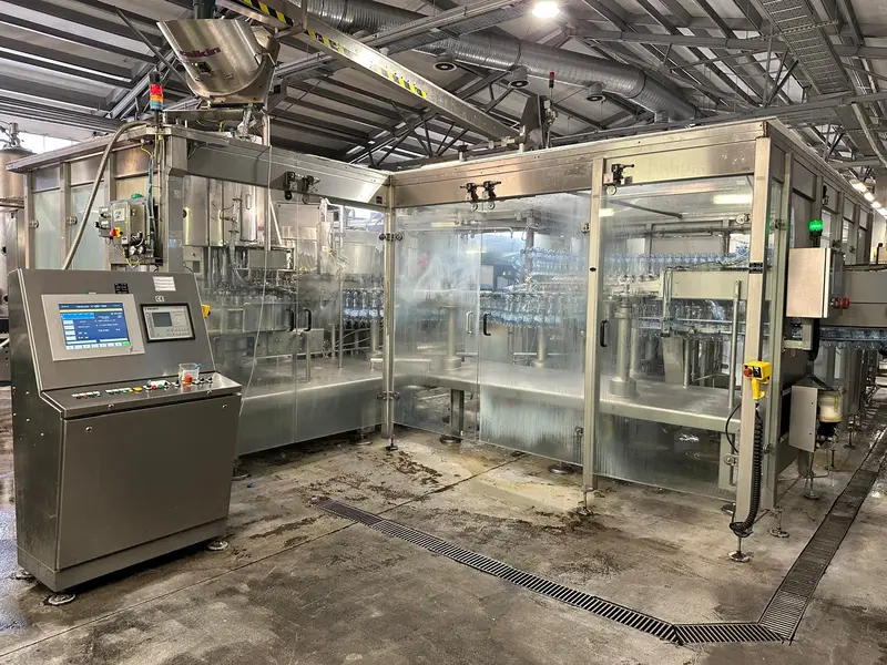 Photo #3 of Used PET Krones complete bottling line CSD Sparkling water 16000 bph 1.5 L