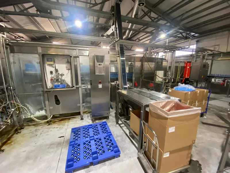 Photo #6 of Used PET Krones complete bottling line CSD Sparkling water 16000 bph 1.5 L