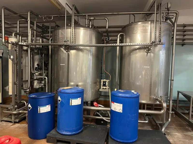 Photo #7 of Used PET Krones complete bottling line CSD Sparkling water 16000 bph 1.5 L