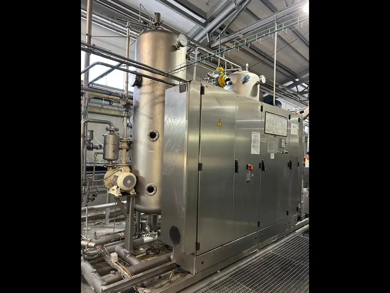 Photo #8 of Used PET Krones complete bottling line CSD Sparkling water 16000 bph 1.5 L